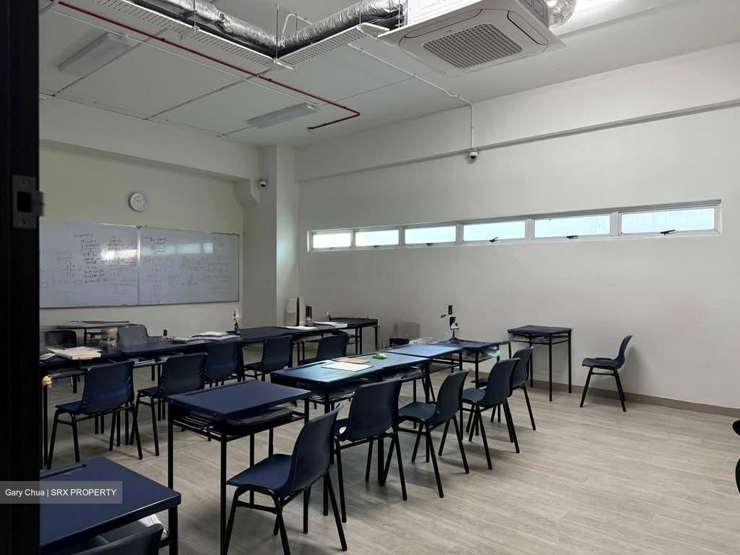 Tampines Street 92 (D18), Office #557113631